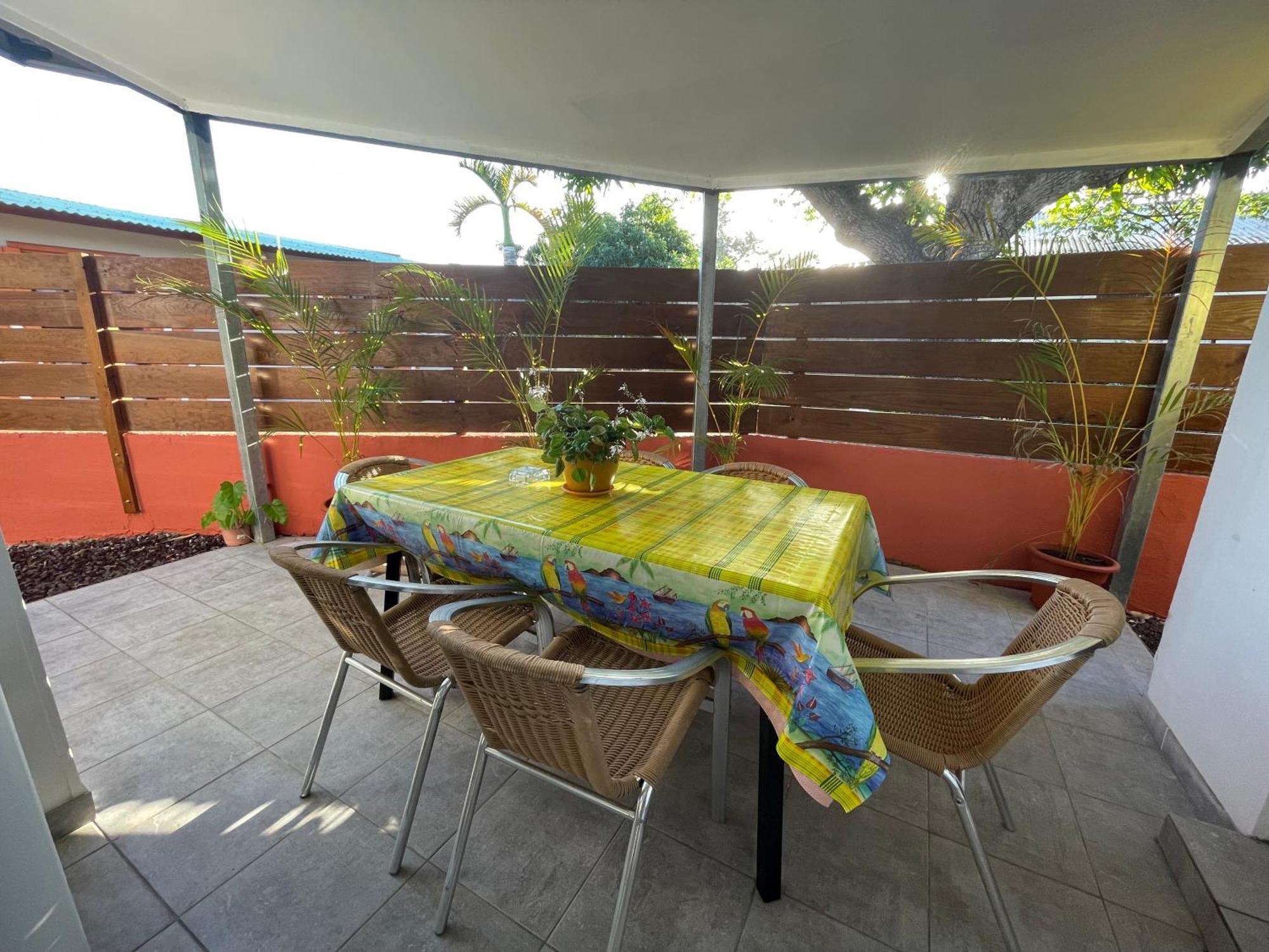 Casa Valencia, Proche De Toutes Commodites Saint Pierre Luaran gambar